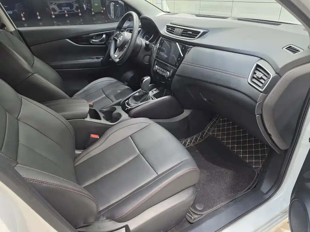 Nissan Qashqai — миниатюра 14
