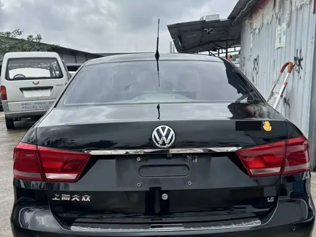 Volkswagen Santana — миниатюра 6