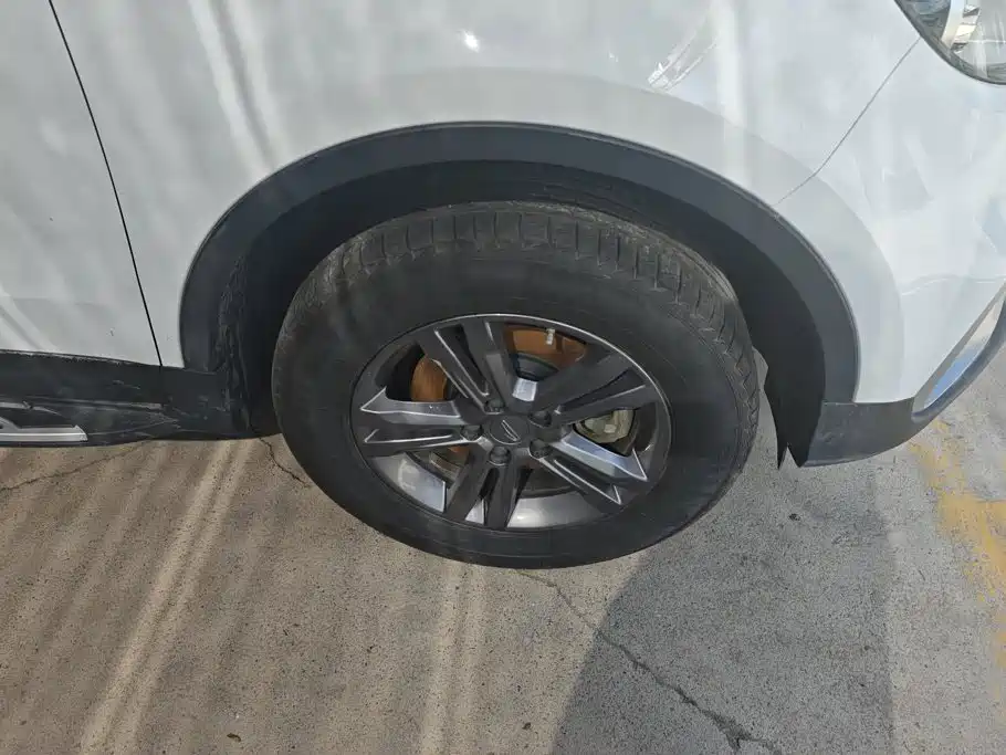 Geely Boyue — миниатюра 6