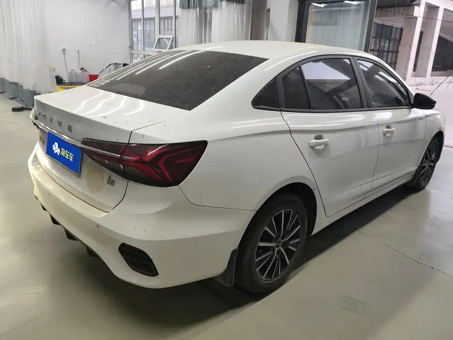 Roewe i5 — миниатюра 3