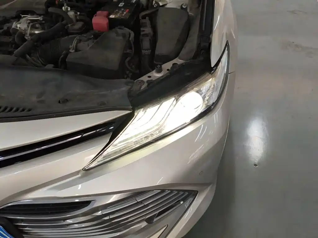 Toyota Camry — миниатюра 24