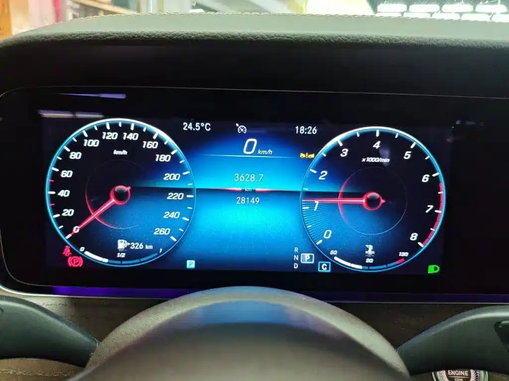 Mercedes-Benz E-Class — миниатюра 3