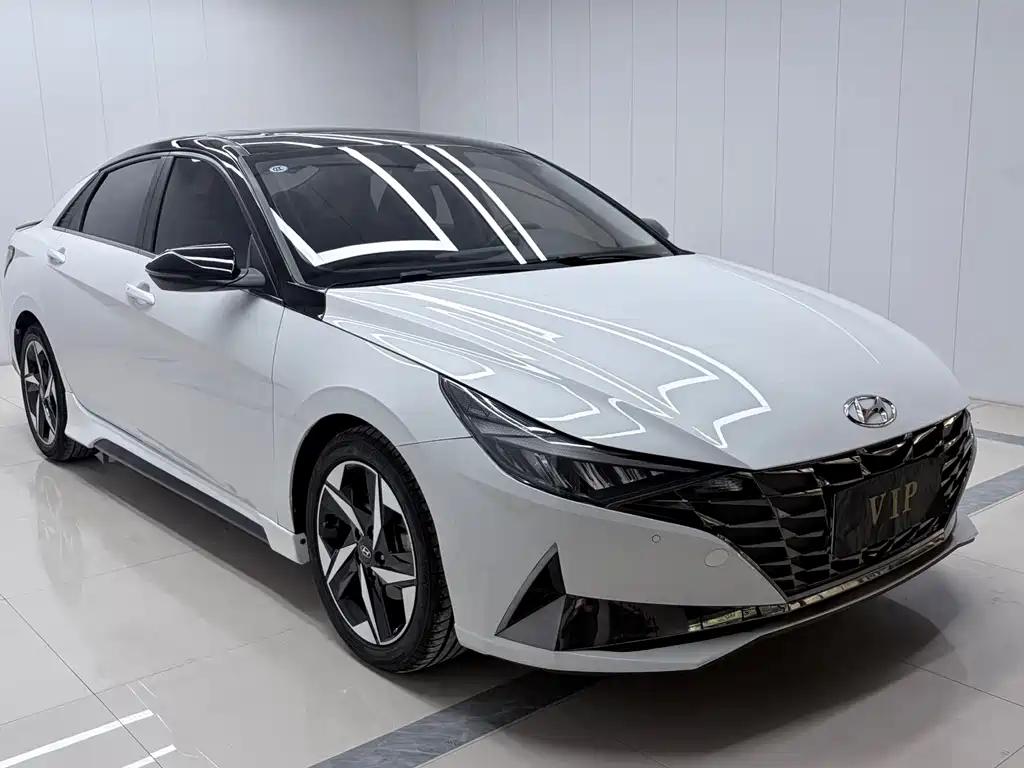 Hyundai Elantra — миниатюра 3
