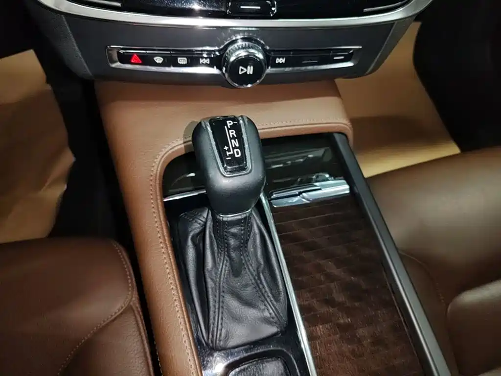 Volvo S90 — миниатюра 14