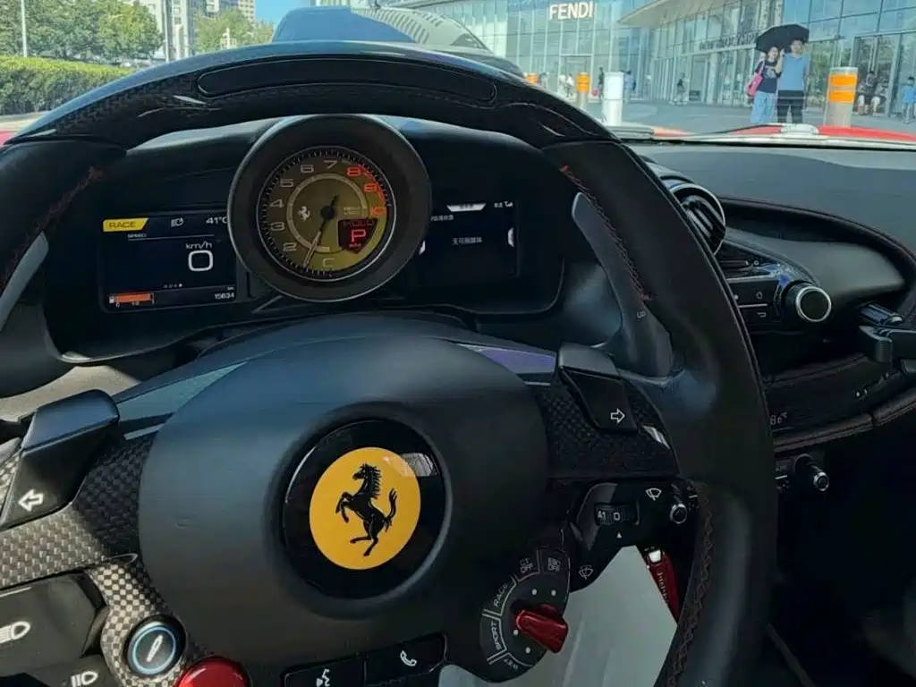 Ferrari F8 — миниатюра 8
