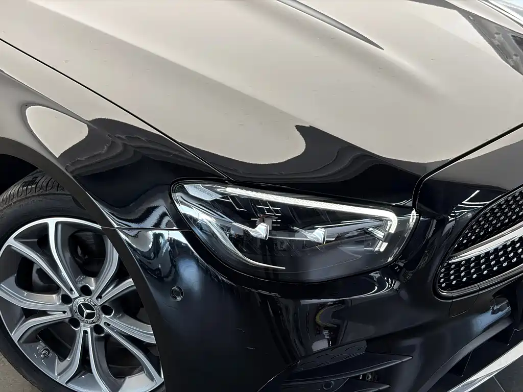 Mercedes-Benz E-Class — миниатюра 17