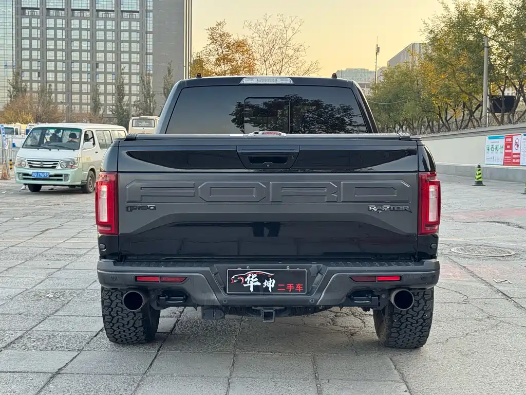 Ford F-150 Raptor — миниатюра 9