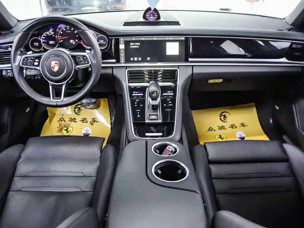 Porsche Panamera — миниатюра 9
