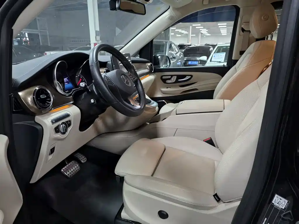 Mercedes-Benz V-Class — миниатюра 5