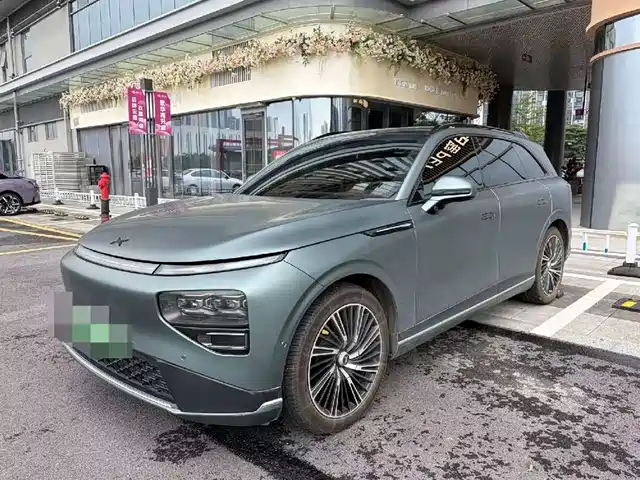 2023 Xpeng G9