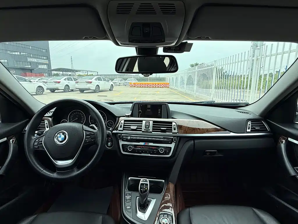 BMW 3 Series — миниатюра 10