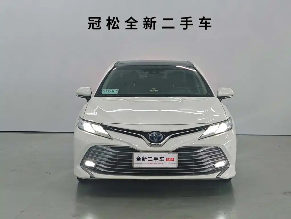 Toyota Camry — миниатюра 2
