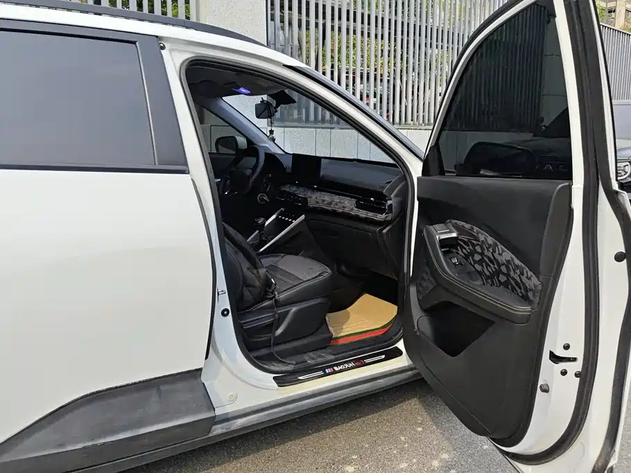 Baojun RS-3 — миниатюра 8
