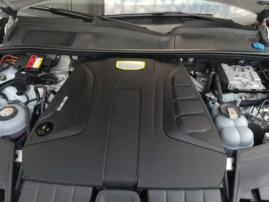 Porsche Cayenne Hybrid — миниатюра 10