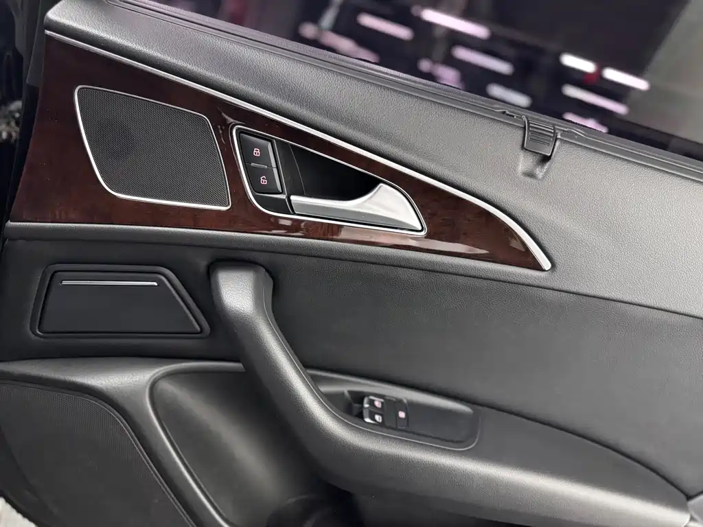 Audi A6L — миниатюра 11