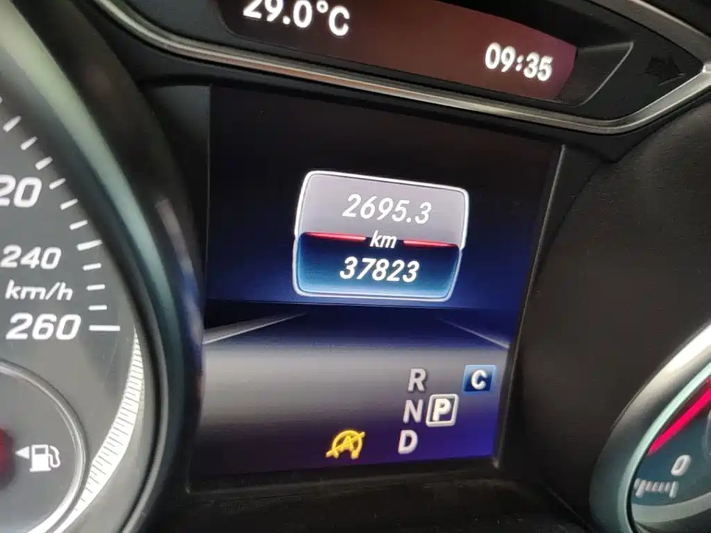 Mercedes-Benz GLA — миниатюра 17