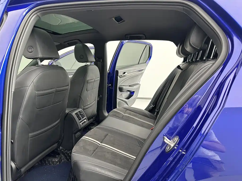 Volkswagen Golf — миниатюра 7