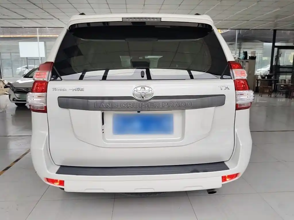 Toyota Land Cruiser Prado 2016 2.7L AT Luxury