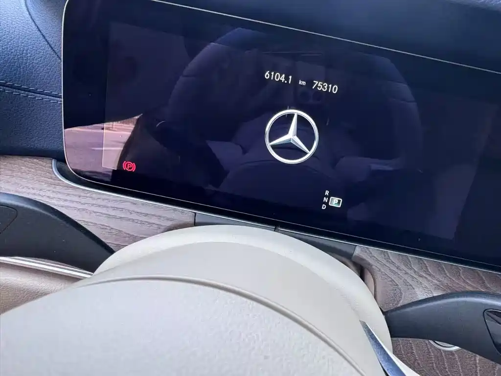 Mercedes-Benz E-Class — миниатюра 4
