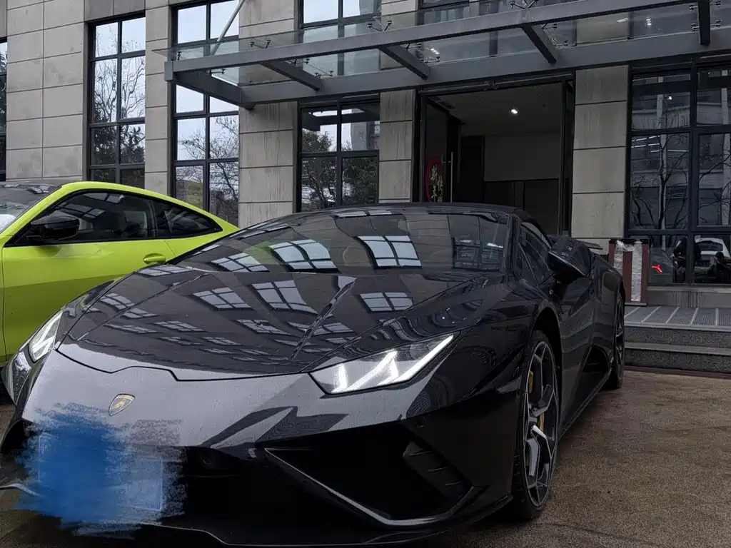 Lamborghini Huracán 2021