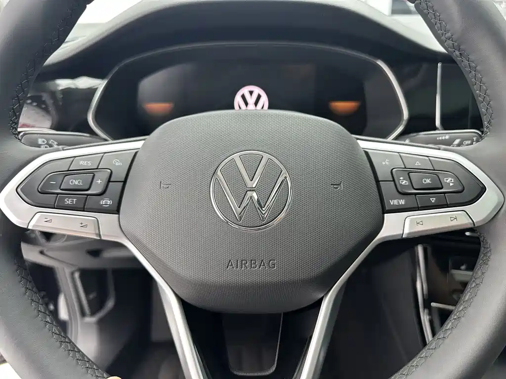 Volkswagen Passat — миниатюра 12