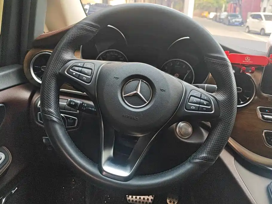Mercedes-Benz V-Class — миниатюра 15