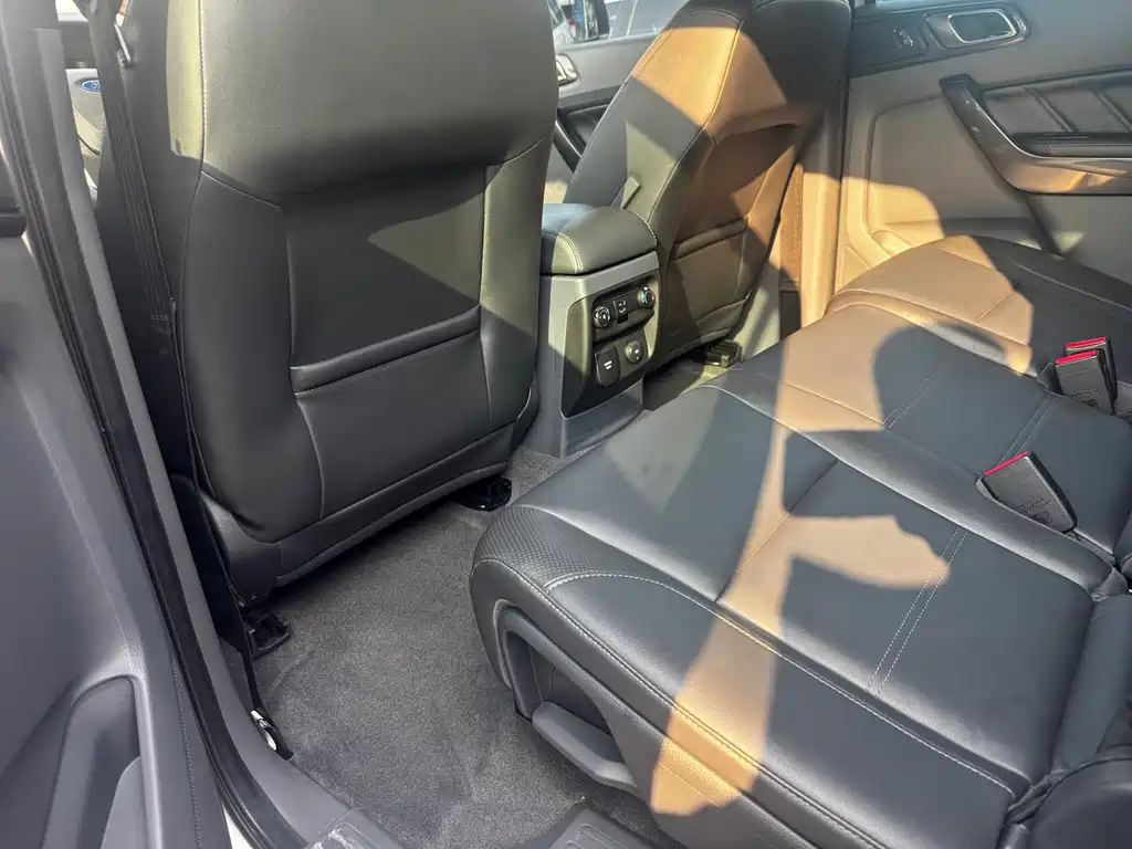 Ford Everest — миниатюра 11