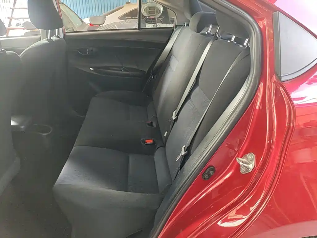 Toyota Yaris L — миниатюра 17