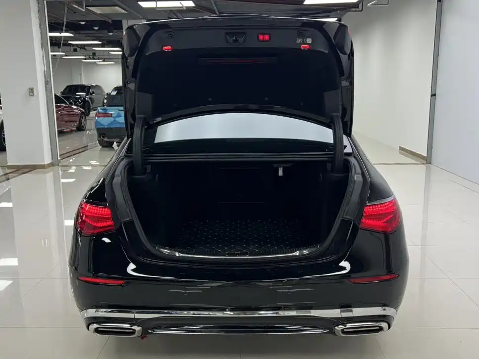 Mercedes-Benz S-Class — миниатюра 33