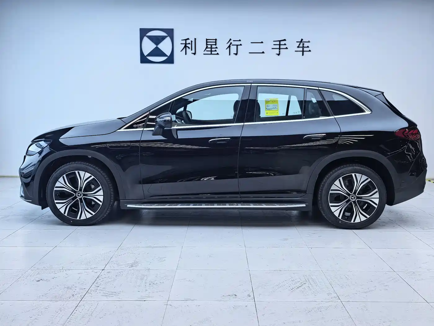 Mercedes-Benz EQE SUV