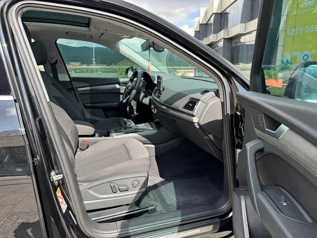 Audi Q5L — миниатюра 30