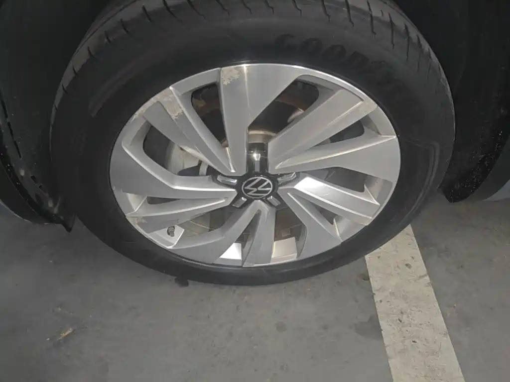 Volkswagen X — миниатюра 23