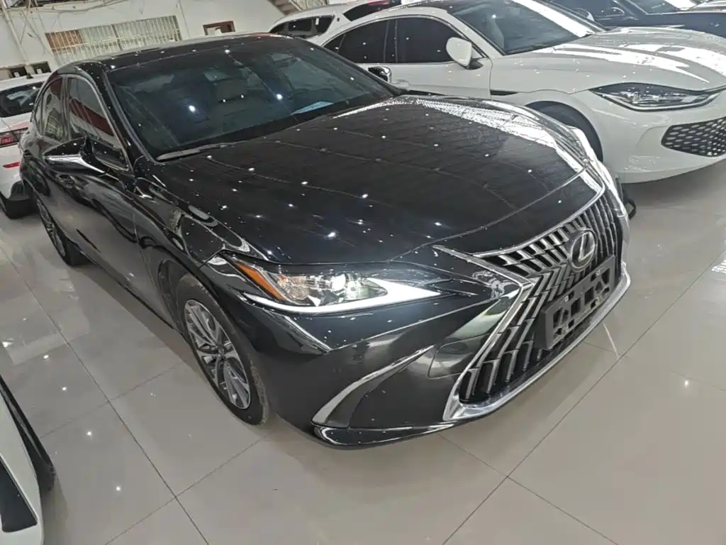 Lexus ES — миниатюра 4