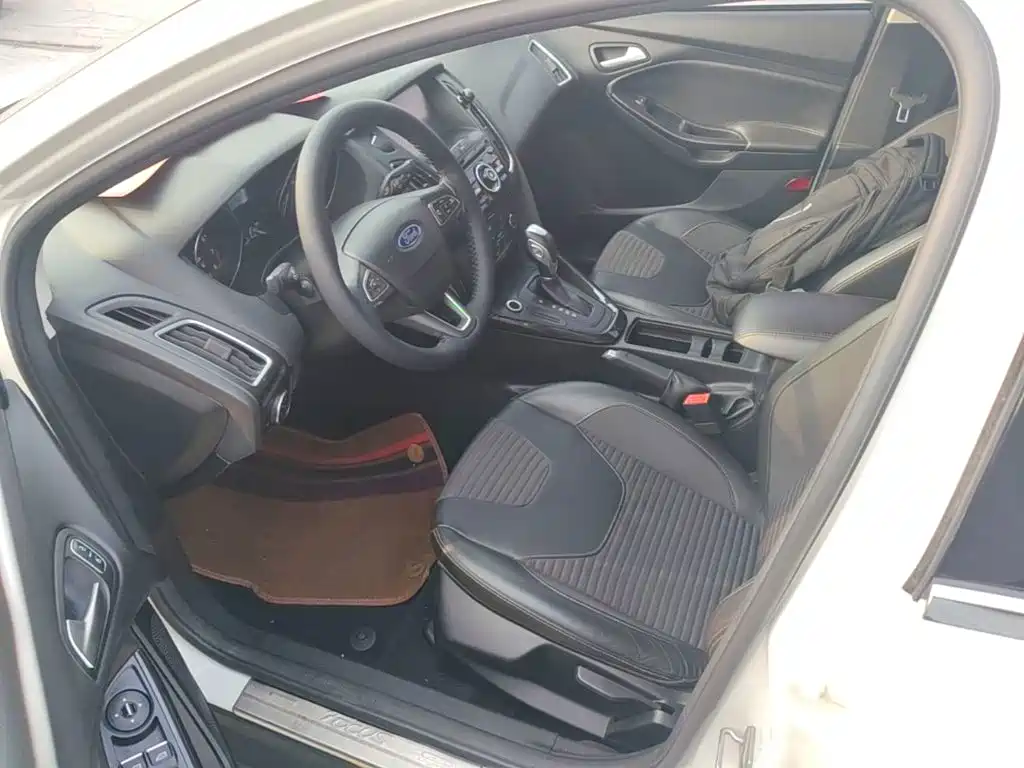 Ford Focus — миниатюра 15