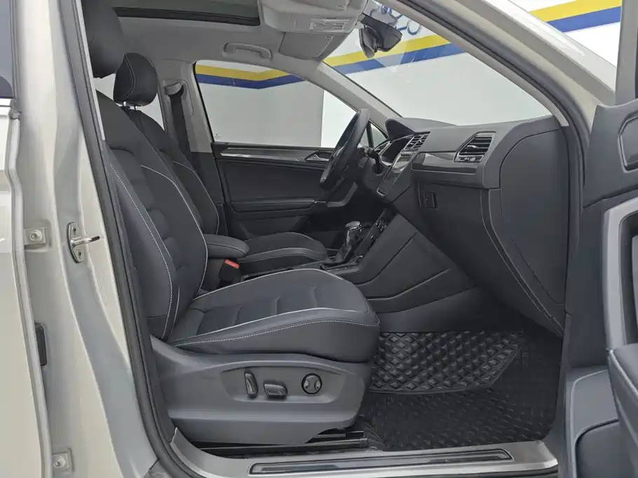 Volkswagen Tiguan L — миниатюра 8