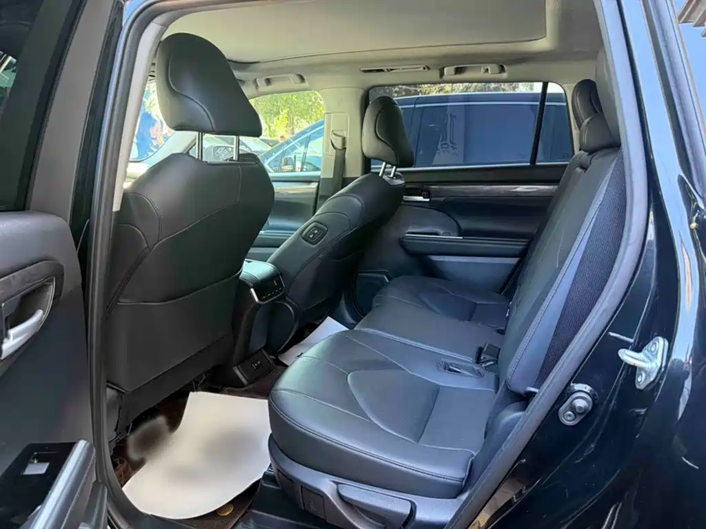 Toyota Highlander — миниатюра 23