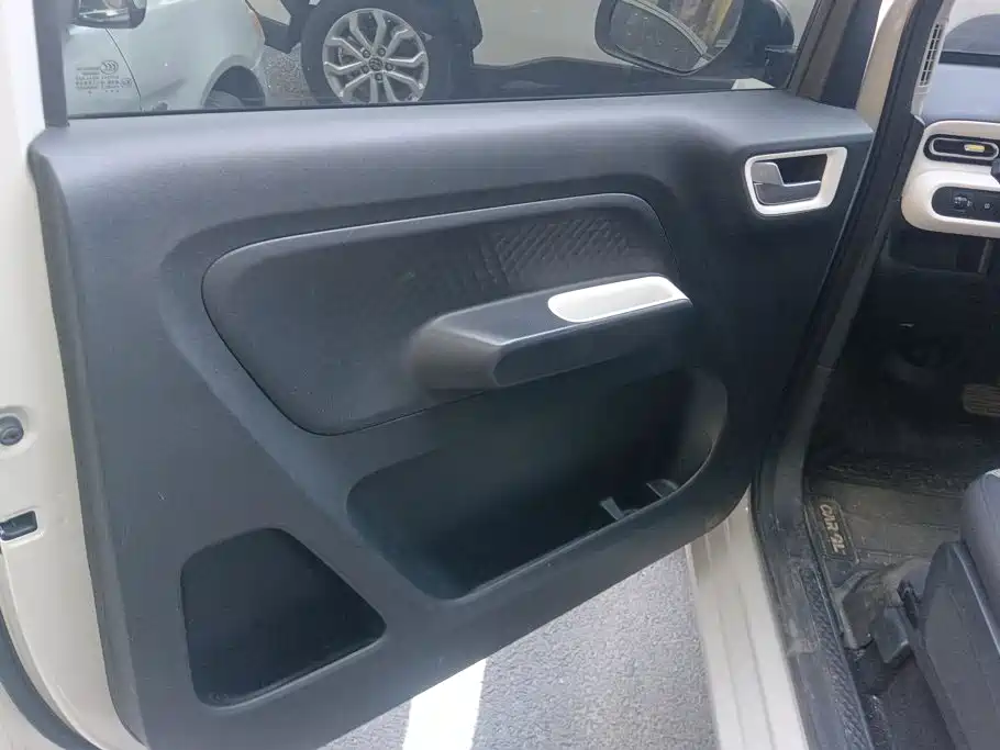 Wuling MINIEV — миниатюра 7