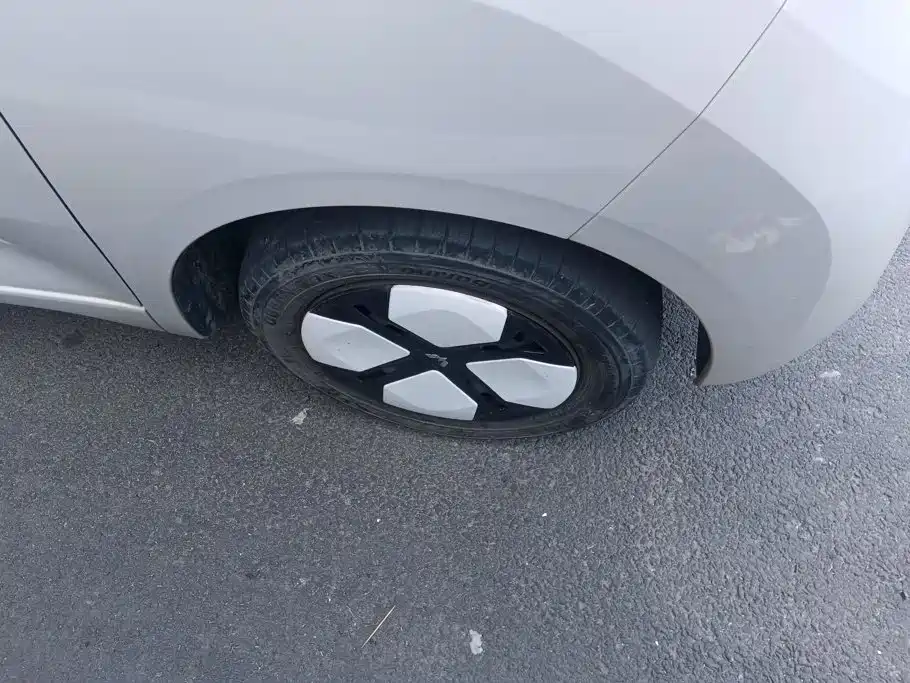 Wuling MINIEV — миниатюра 6