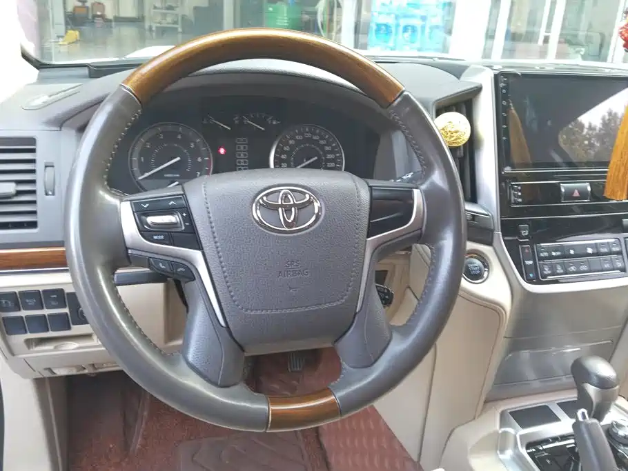 Toyota Land Cruiser — миниатюра 15