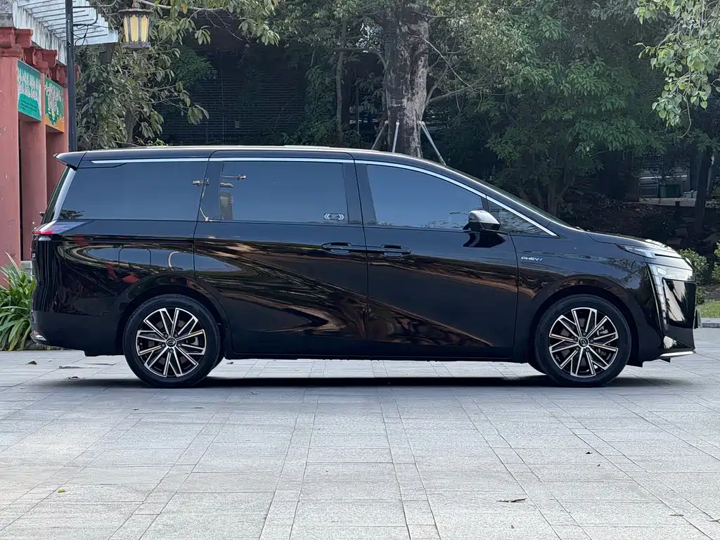 GAC TRUMPCHI E8 NEW ENERGY