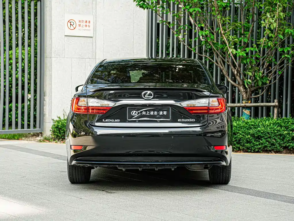 Lexus ES 2015 200 Elite