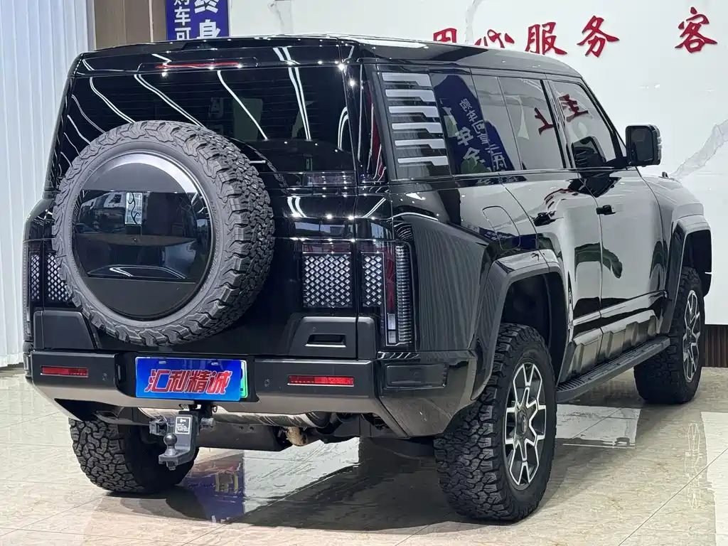 Yangwang Yangwang U8 — миниатюра 4