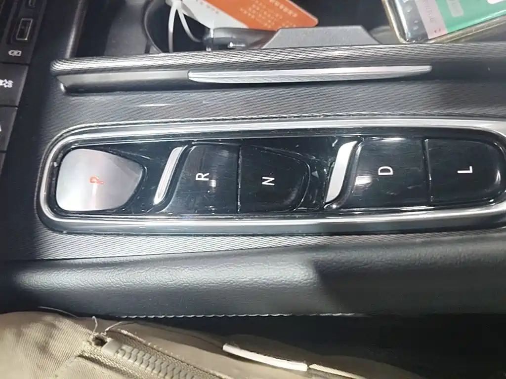 Buick Enclave — миниатюра 14