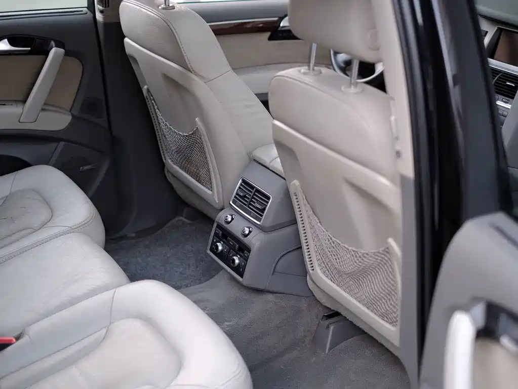 Audi Q7 — миниатюра 51