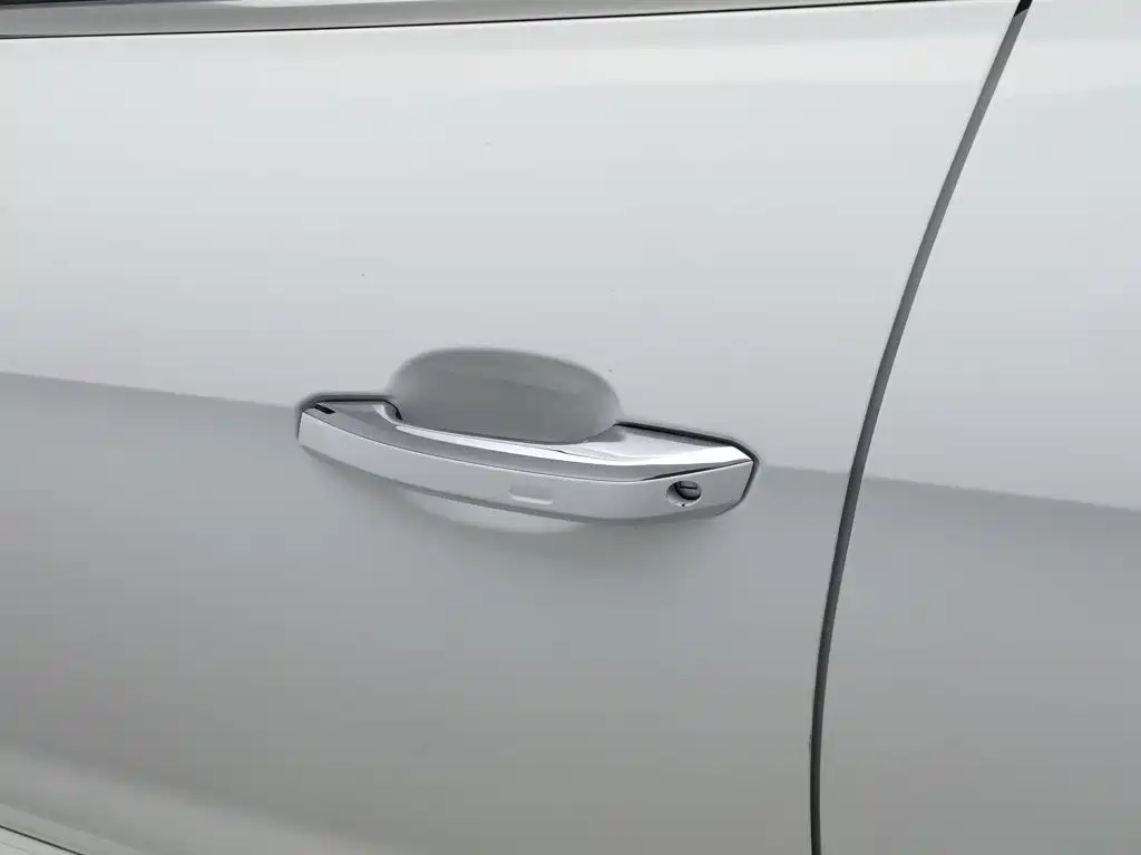 Audi A4L — миниатюра 18