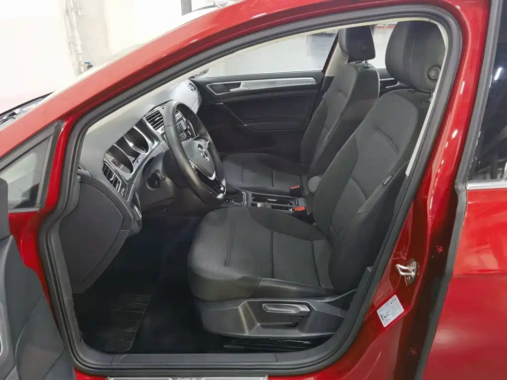 Volkswagen Golf — миниатюра 10