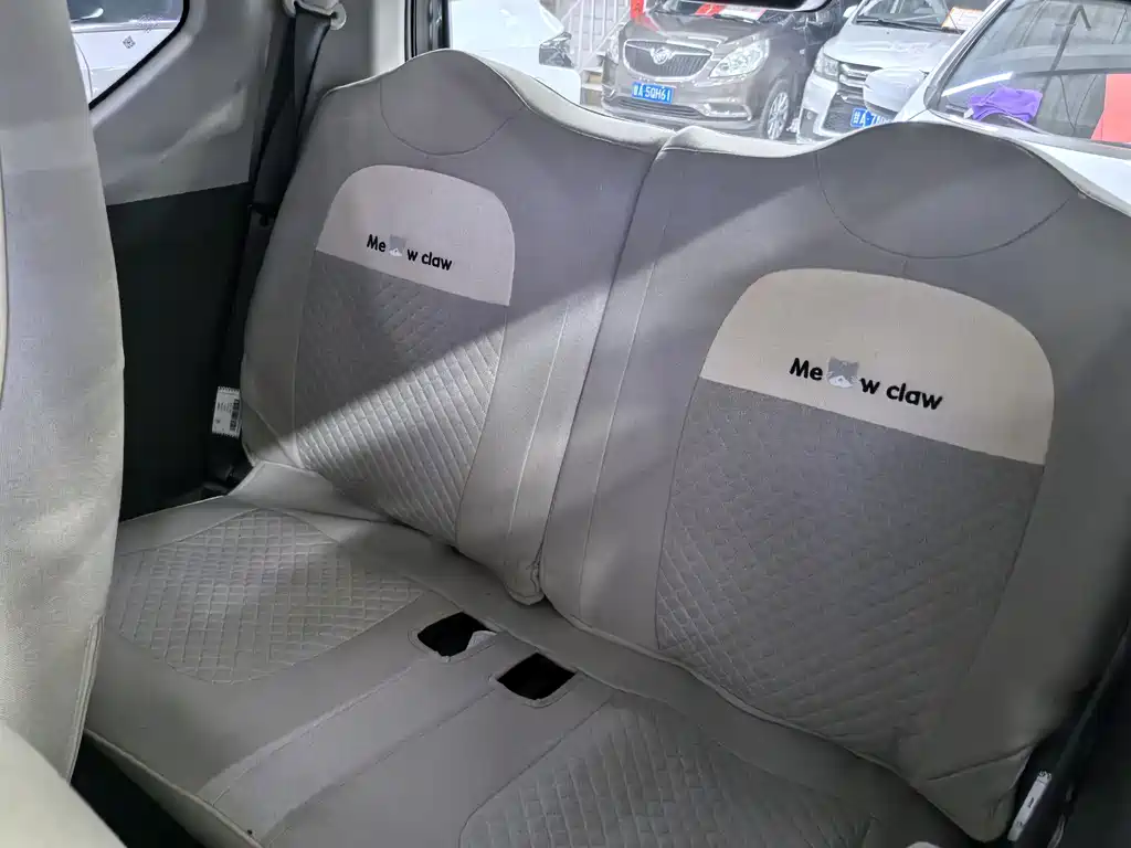 Wuling MINIEV — миниатюра 9