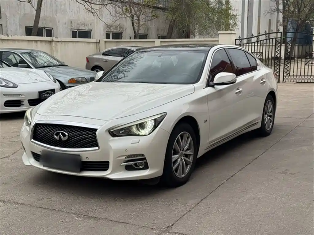 Infiniti Q50L 2017