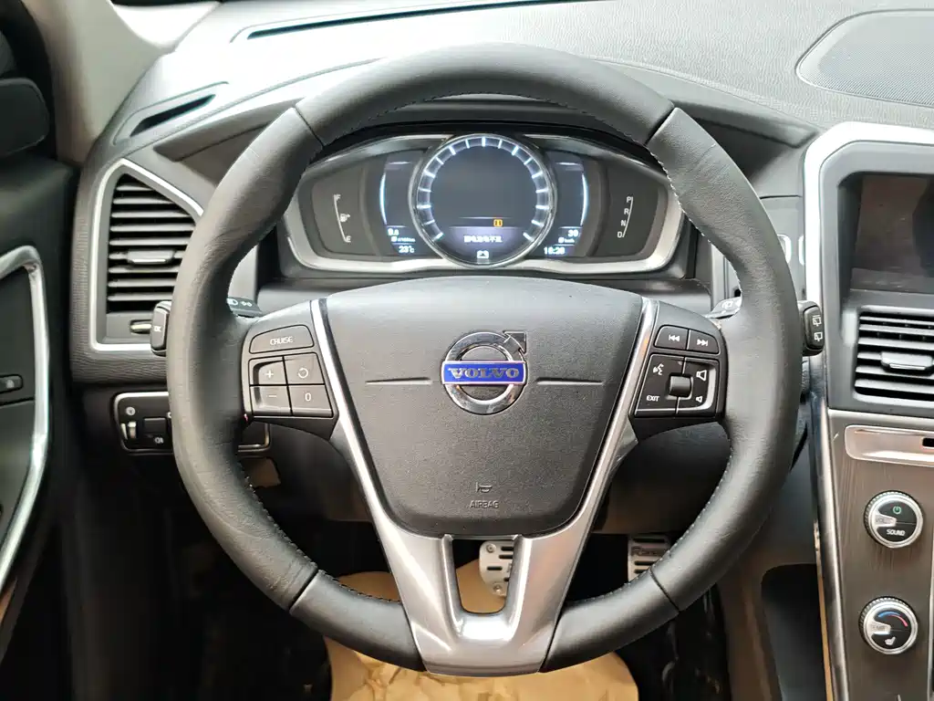 Volvo XC60 — миниатюра 16