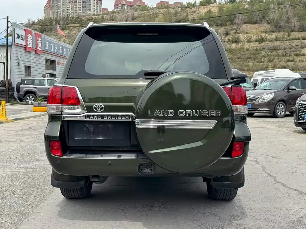 Toyota Land Cruiser